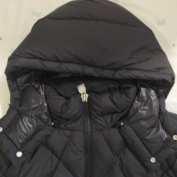 Moncler Black Diamond-Quilted Down Jacket - Picture 3 of 12